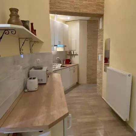 Ambrozia Апартаменти Еґер
