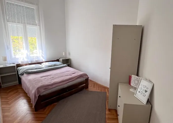 Apartment Ambrozia Eger